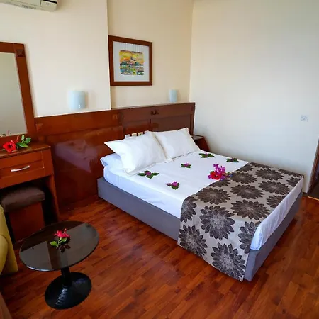 Nazar Otel 3*