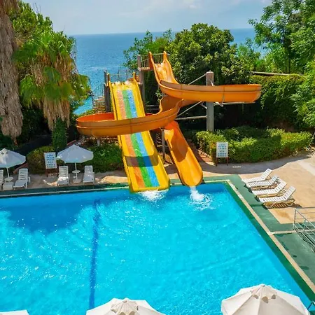 Otel Nazar 3*