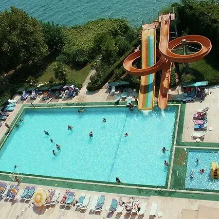 Otel Nazar 3*