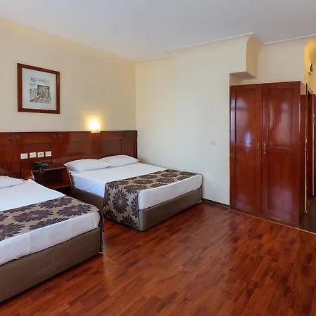 Nazar Hotell 3*